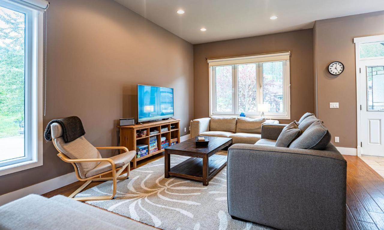 Aspen Lodge By Revelstoke Vacations Eksteriør billede