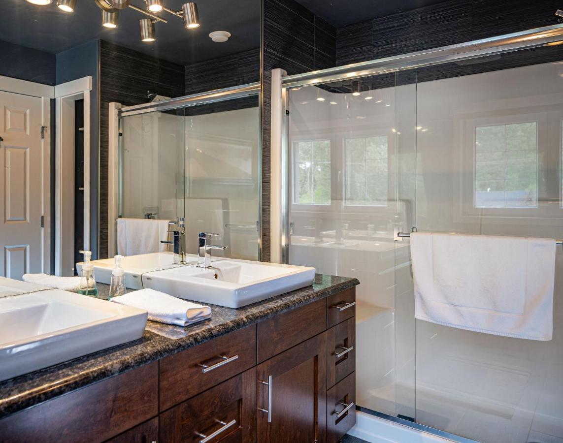 Aspen Lodge By Revelstoke Vacations Eksteriør billede